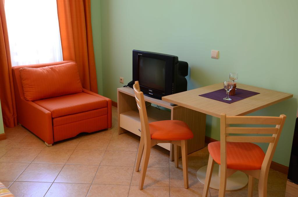 Royal Sun Aparthotel Slântsjev Brjag Rom bilde